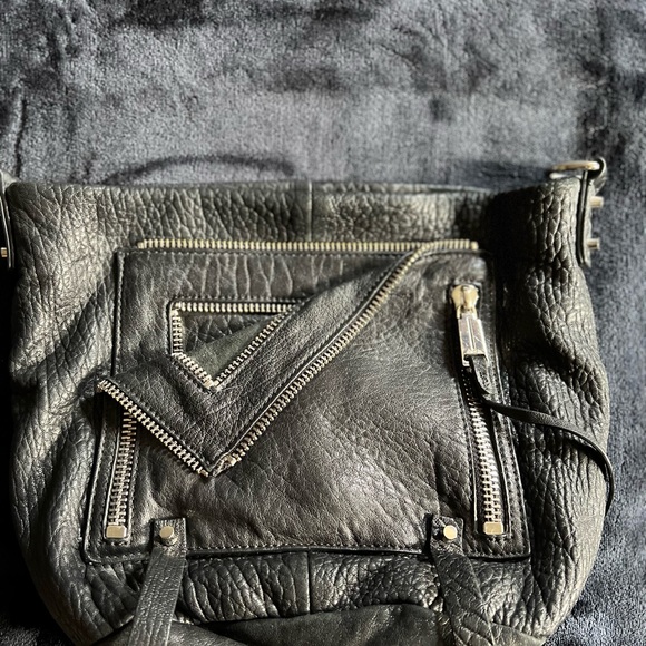 SHE & LO leather bucket bag - Picture 2 of 7